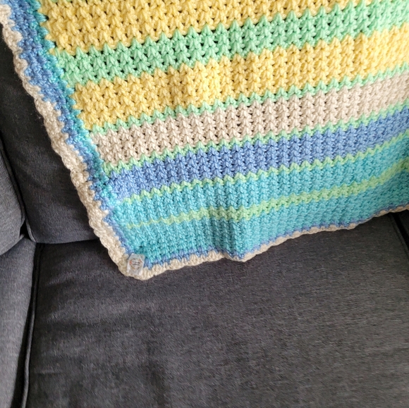 COPY - One of a kind colorful blanket - Picture 3 of 6